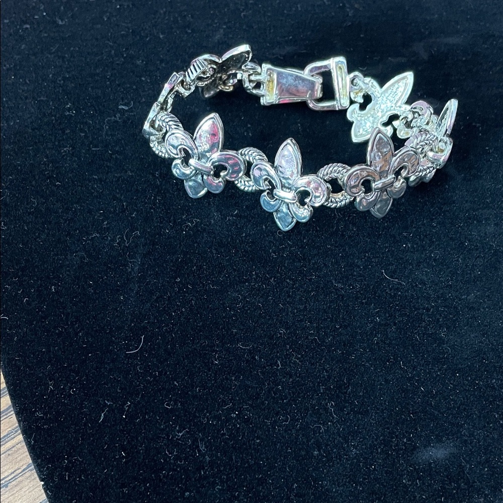 Elegant Silver Bracelet